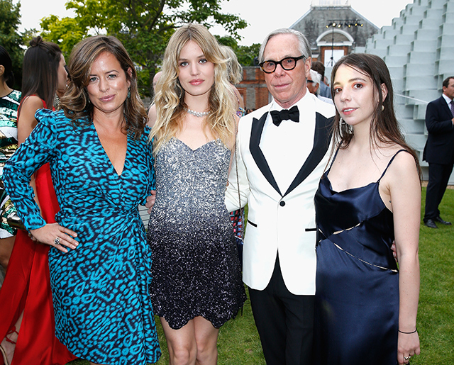 Джейд Джаггер, Джорджия Мэй Джаггер, Томми и Элизабет Хилфигер Гости вечеринки Serpentine Summer Party в Лондоне (фото 21)