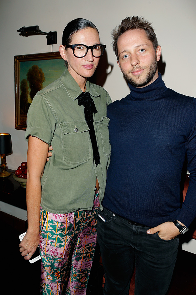 Дженна Лайонс и Дерек Бласберг Гости показа CFDA/Vogue Fashion Fund (фото 11)