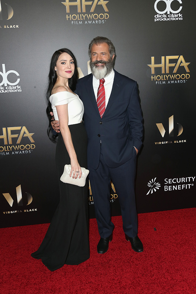 Розалинд Росс и Мэл Гибсон Знаменитости на церемонии Hollywood Film Awards в Беверли-Хиллз (фото 10)