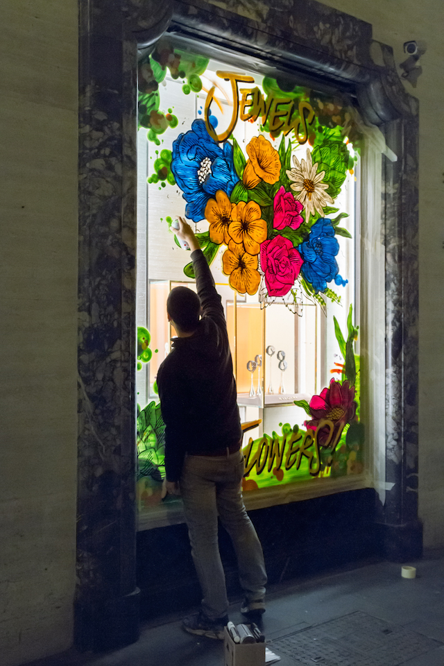 Витрина Bulgari в Риме Международная выставка стрит-арта от Bulgari (фото 2)