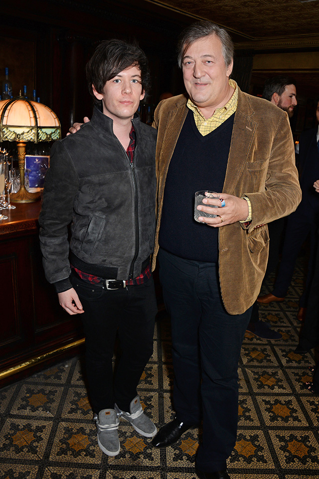 Эллиот Спенсер и Стивен Фрай Ежегодный ужин BAFTA в Лондоне (фото 4)