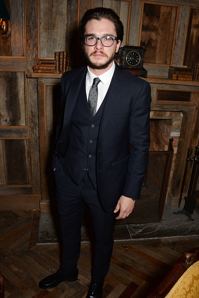 Кит Харингтон Ежегодный ужин BAFTA в Лондоне (фото 5)