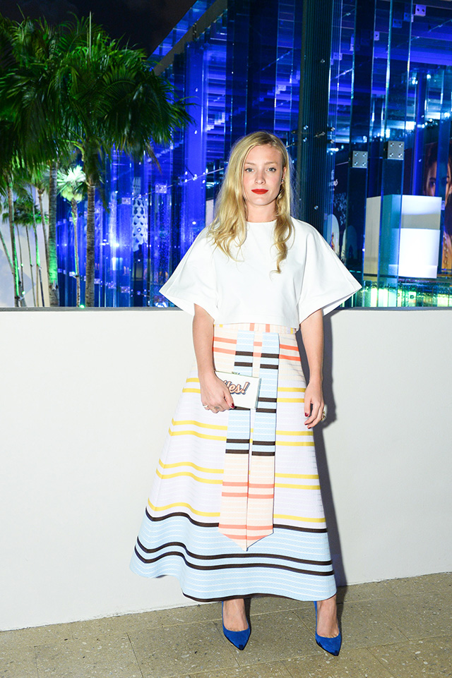 Кейт Фоли Коктейль журнала WSJ в честь Со Фудзимото в Майами (фото 6)