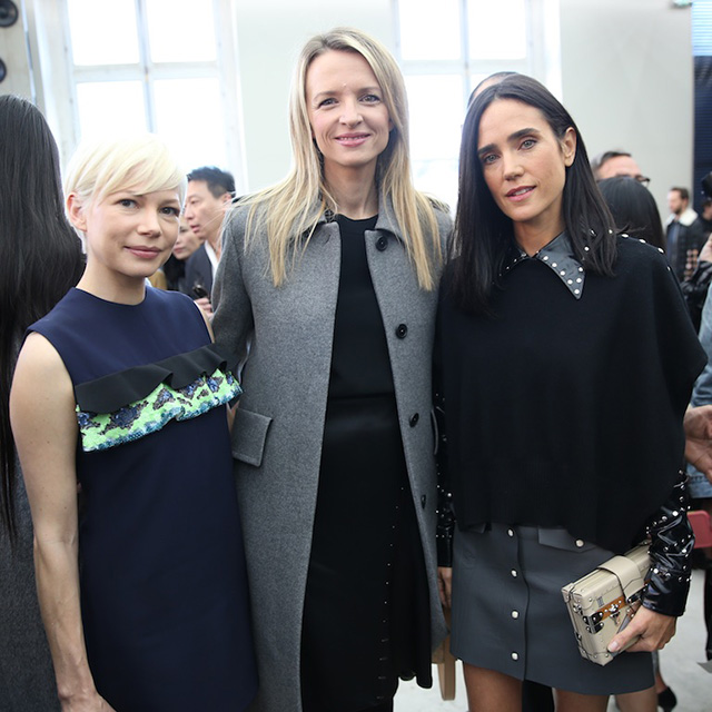 Наталья Водянова и другие гости показа Louis Vuitton (фото 9)