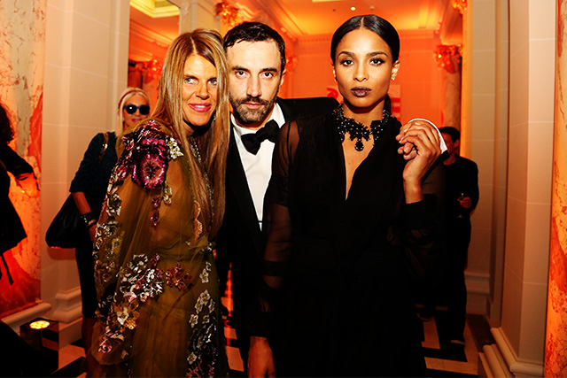 Вечер Карин Ройтфельд в Париже (фото 16)