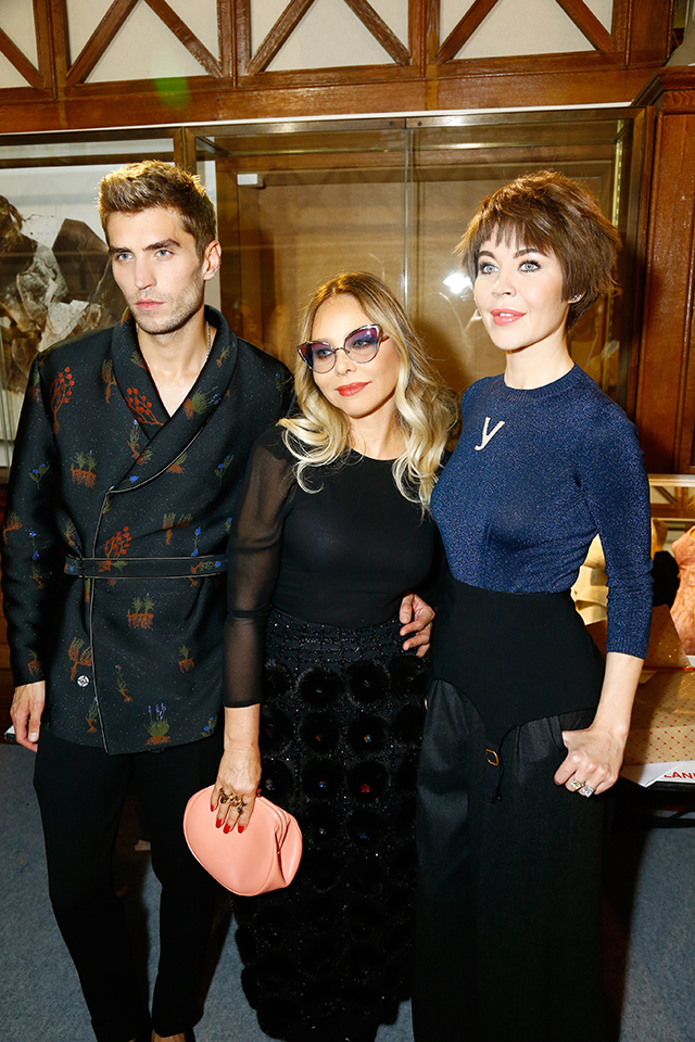 Фрол Буримский, Орнелла Мути и Ульяна Сергеенко Гости показа Ulyana Sergeenko Couture (фото 10)