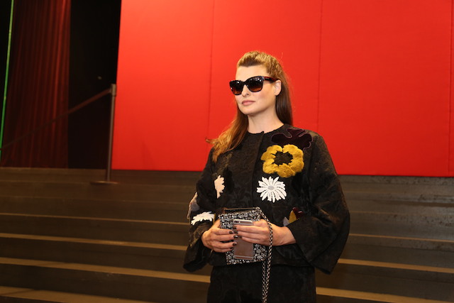 Линда Евангелиста Гости показа Dolce & Gabbana, весна-лето 2015 (фото 1)