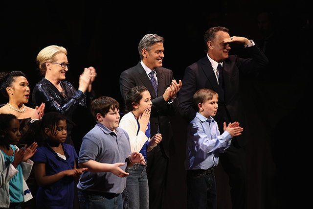 Мэрил Стрип, Джордж Клуни и Том Хэнкс Джордж Клуни и Мэрил Стрип на ежегодном благотворительном вечере (фото 4)