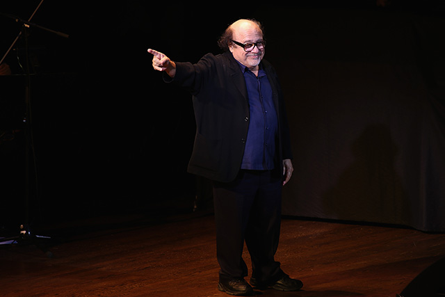 Дэнни ДеВито Джордж Клуни и Мэрил Стрип на ежегодном благотворительном вечере (фото 2)