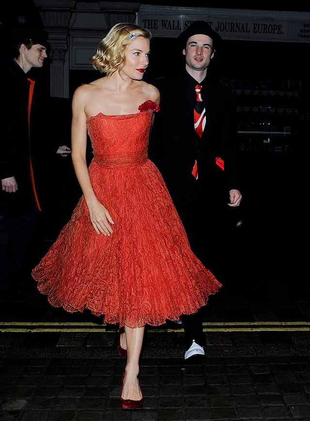 Празднование юбилея Марио Тестино в Лондоне (фото 4)