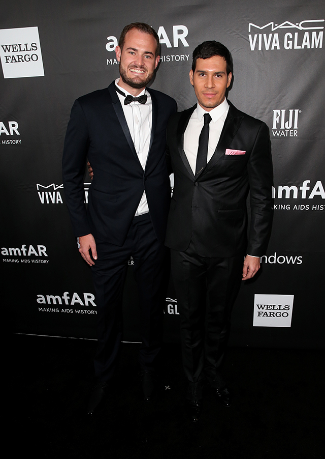 Джулио Гаджа и Брайан Келли Благотворительный вечер ассоциации amfAR в Лос-Анджелесе (фото 8)