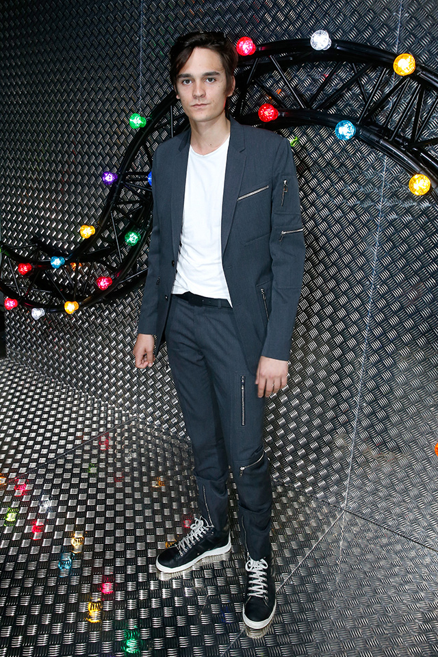 Ален-Фабьен Делон Гости показа Dior Homme (фото 5)