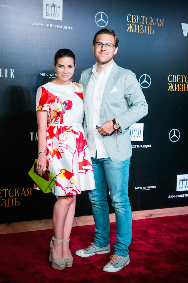 Галина Юдашкина и Петр Максаков Премьера фильма "Светская жизнь" (фото 12)