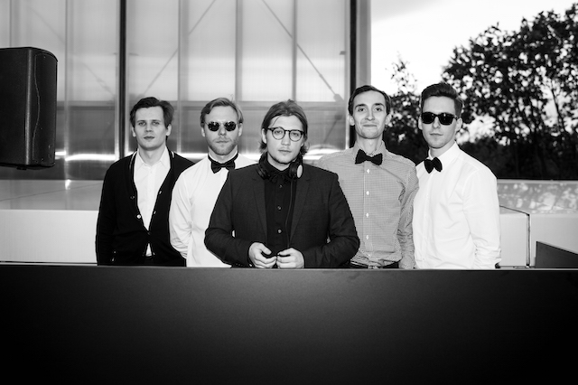 Deep Fried Friends Вечеринка в честь 25-летия Bobbi Brown (фото 19)