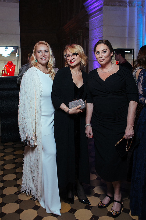 Екатерина Одинцова, Эвелина Хромченко и Алла Вербер Предновогодняя вечеринка Mercury (фото 18)