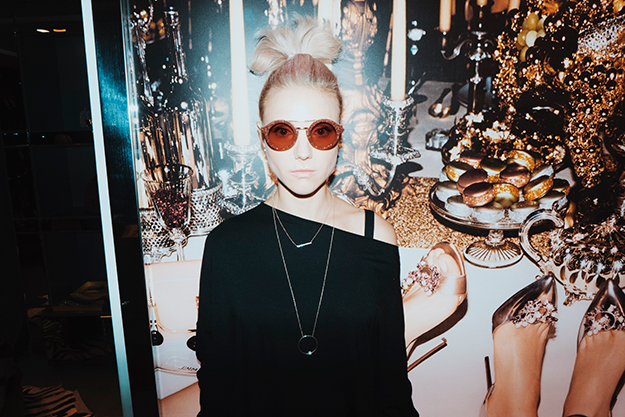 Ирина Тонева Новогодний коктейль Jimmy Choo (фото 7)