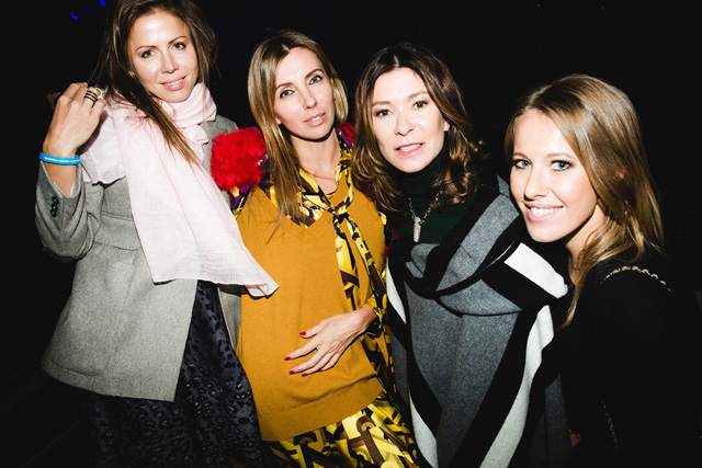 Полина Дерипаска, Светлана Бондарчук, Ольга Слуцкер и Ксения Собчак Завершение летней программы в "Стрелке" (фото 3)