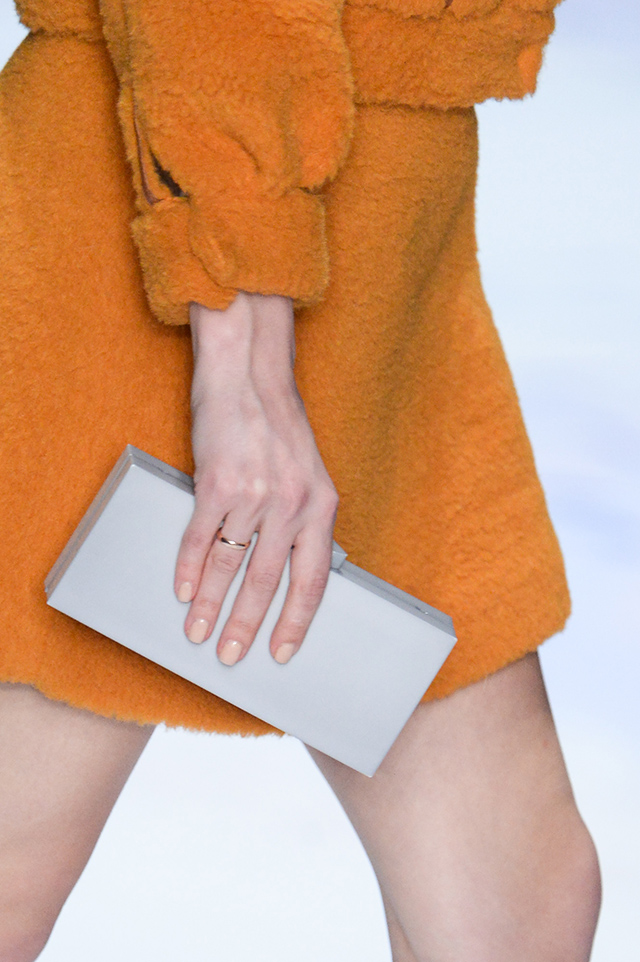 Обзор Buro 24/7: Alena Akhmadullina, осень-зима 2015 (фото 2)