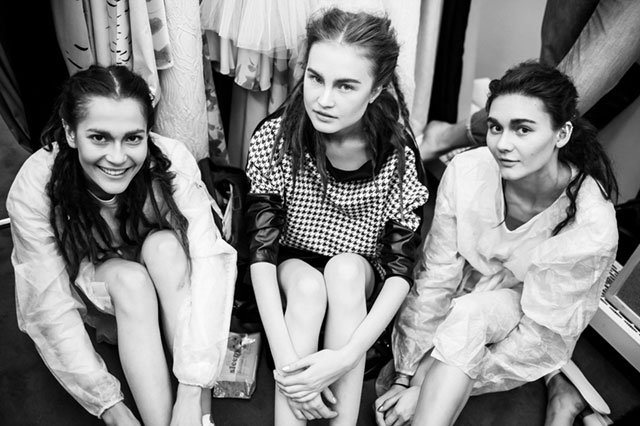 Backstage показа A La Russe, весна-лето 2015 (фото 15)