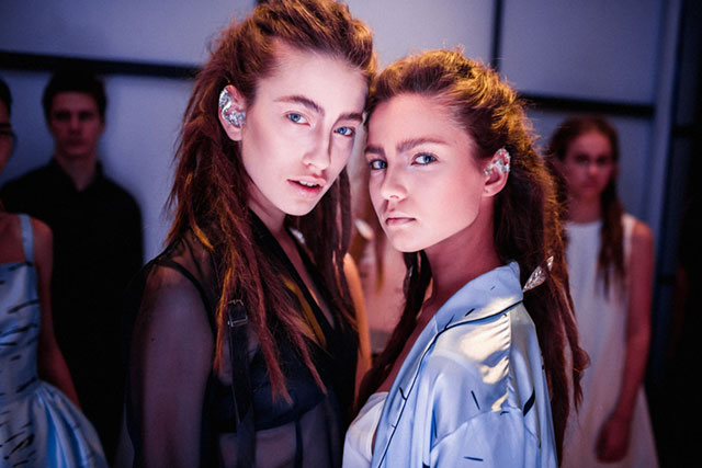 Backstage показа A La Russe, весна-лето 2015 (фото 20)