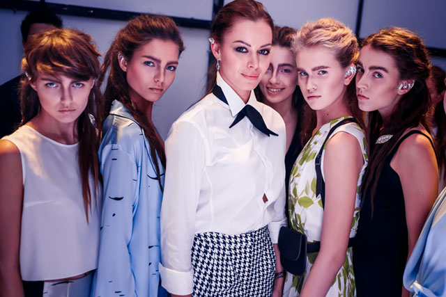 Backstage показа A La Russe, весна-лето 2015 (фото 21)