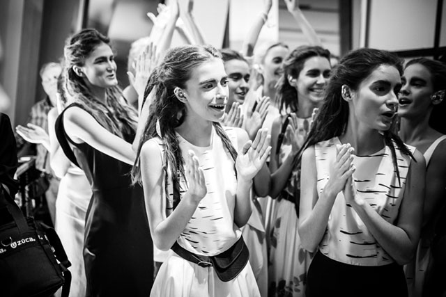 Backstage показа A La Russe, весна-лето 2015 (фото 23)