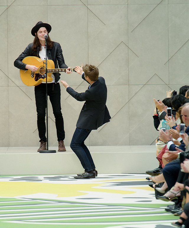 Обзор Buro 24/7: Burberry Prorsum, весна-лето 2015 (фото 2)