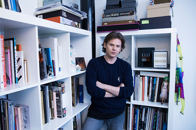 Интервью с Кристофером Кейном: "Пора отложить смартфон и подумать своей головой" (фото 2)