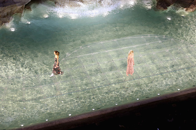 Обзор Buro 24/7: Fendi Couture, осень-зима 2016 (фото 2)