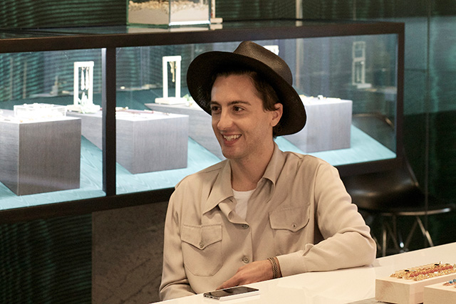 Эдди Борго: "Украшение — это талисман, оно само притягивает нужных ему женщин" (фото 1)