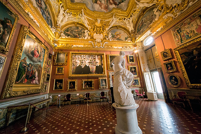 Карл Лагерфельд открыл фотовыставку Visions of Fashion во Флоренции (фото 1)