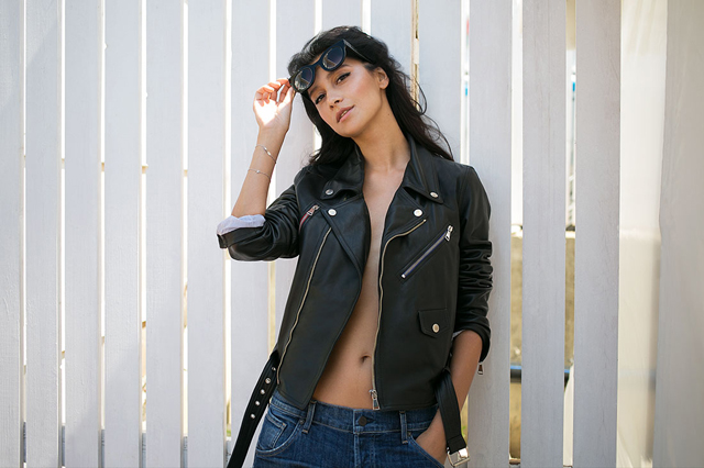 Равшана Куркова в съемке Aizel.ru (фото 5)