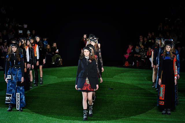 Обзор Buro 24/7: Marc by Marc Jacobs, осень-зима 2015 (фото 1)