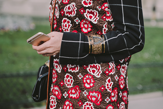 Неделя моды в Париже, осень-зима 2016: street style. Часть 8 (фото 14)