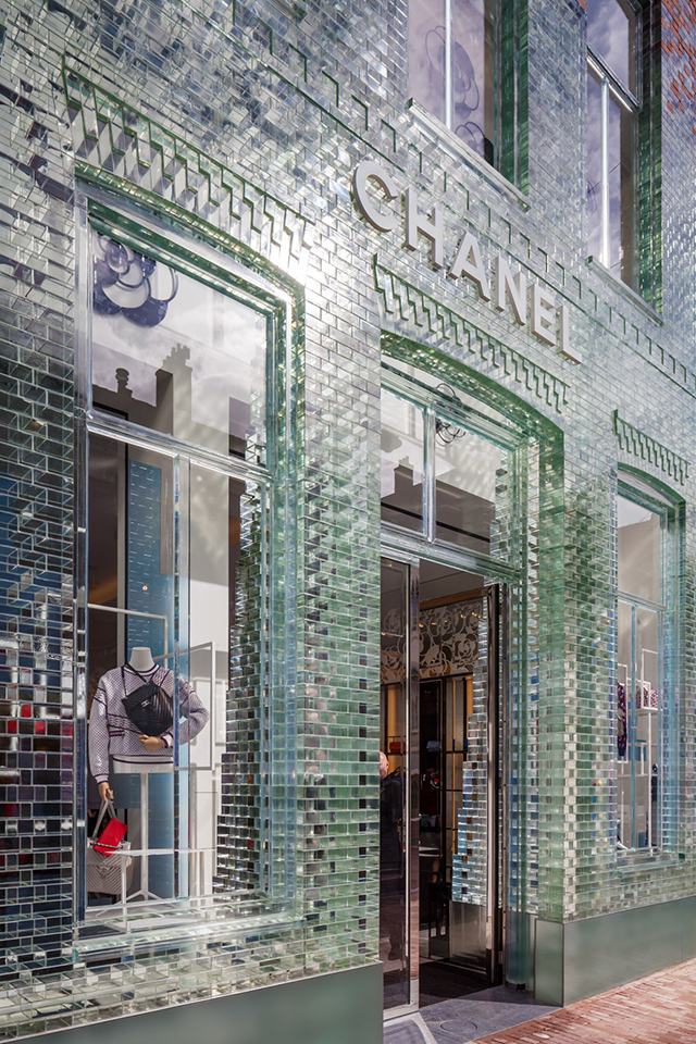 Замок из стекла: бутик Chanel в Амстердаме (фото 2)