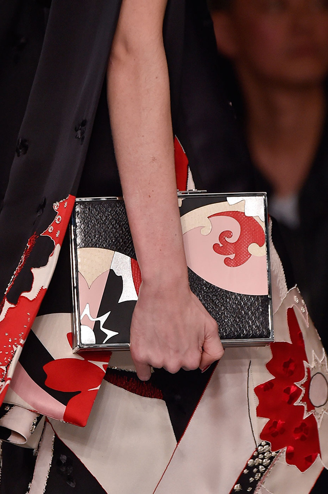 Обзор Buro 24/7: Alexander McQueen, весна-лето 2015 (фото 1)