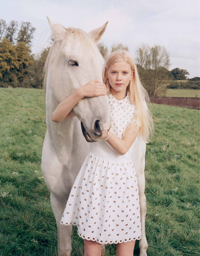 Новая рекламная кампания Red Valentino (фото 1)