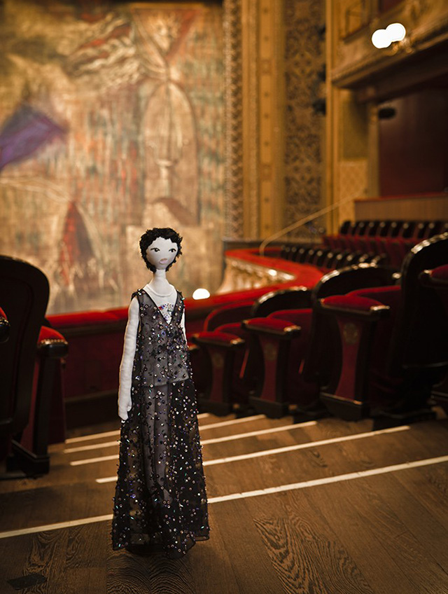 Дизайнеры создали 44 куклы для благотворительного аукциона UNICEF (фото 4)