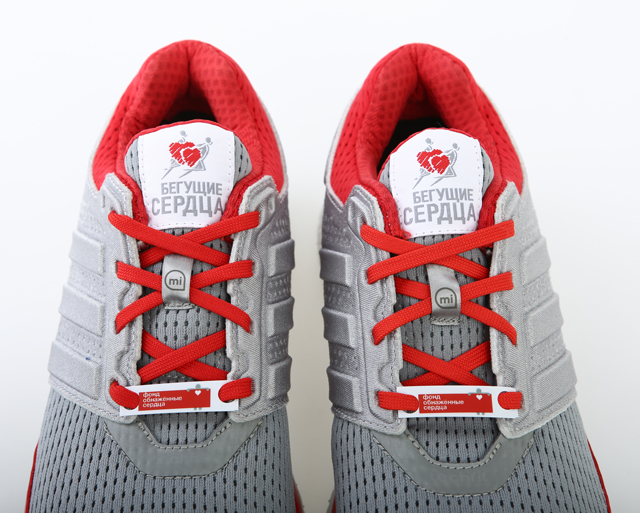 Наталья Водянова представила лимитированную версию кроссовок adidas Boost (фото 1)