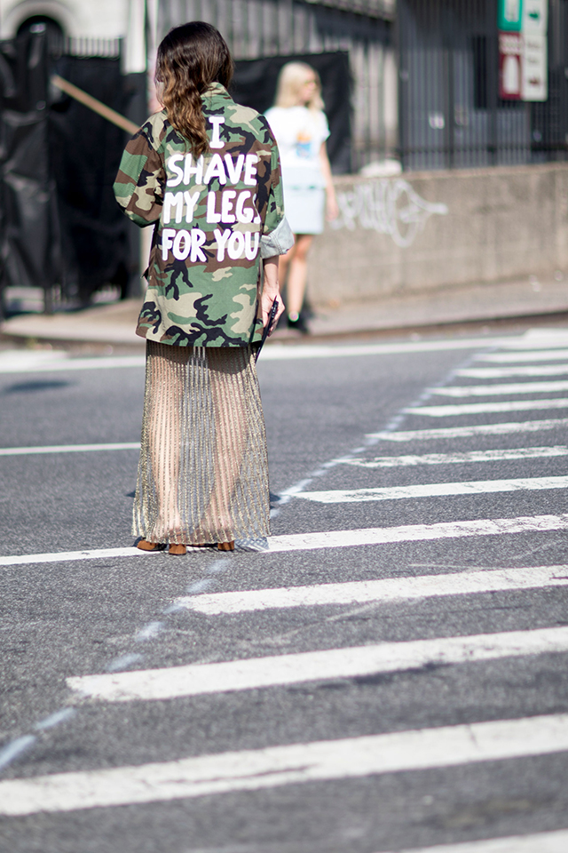 Что носят на Неделе моды в Нью-Йорке: 2 часть (фото 33)