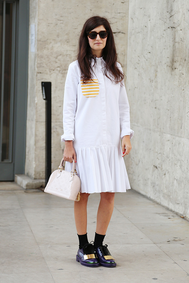 Неделя моды в Париже S/S 2015: street style. Часть I (фото 23)