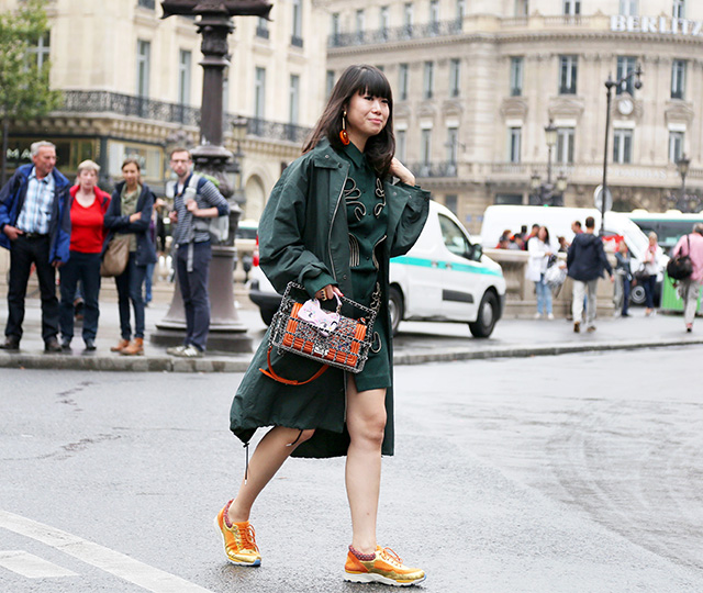 Неделя моды в Париже S/S 2015: street style. Часть VI (фото 14)