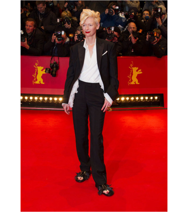 На заметку: вьетнамки + брючный костюм (фото 1)