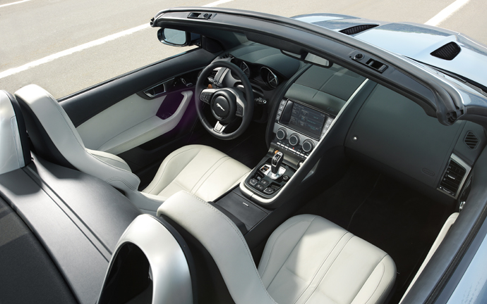 2013 Jaguar F-Type interior