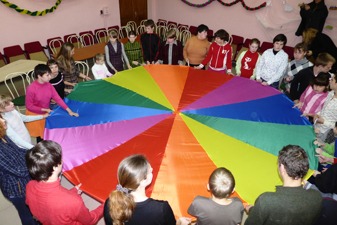 "Обнаженные сердца" и Louis Vuitton в гостях у детского дома-интерната (фото 8)