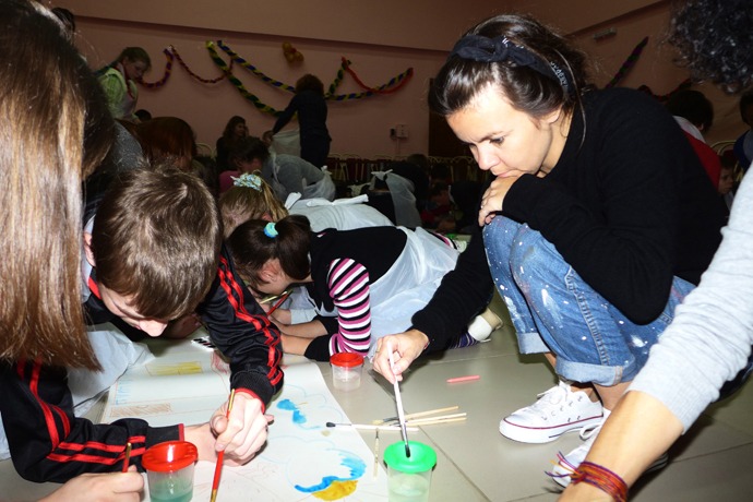 "Обнаженные сердца" и Louis Vuitton в гостях у детского дома-интерната (фото 6)