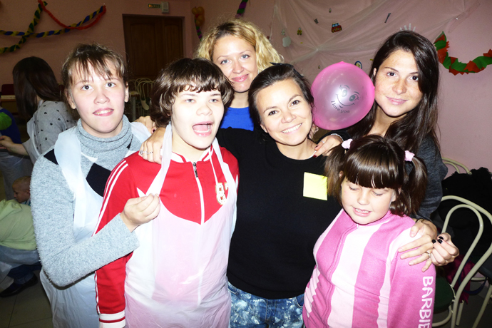 "Обнаженные сердца" и Louis Vuitton в гостях у детского дома-интерната (фото 12)