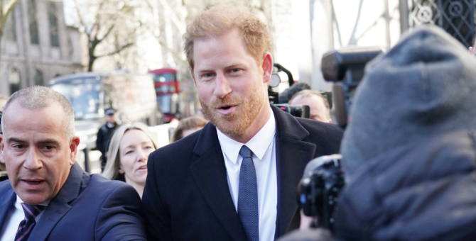 Принц Гарри посетил суд Великобритании по делу против Daily Mail