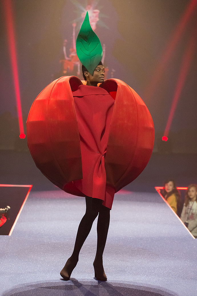 Яблоко из мульфильма "Белоснежка и 7 гномов" от Jean-Paul Knott