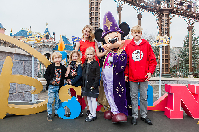 Наталья Водянова с детьми